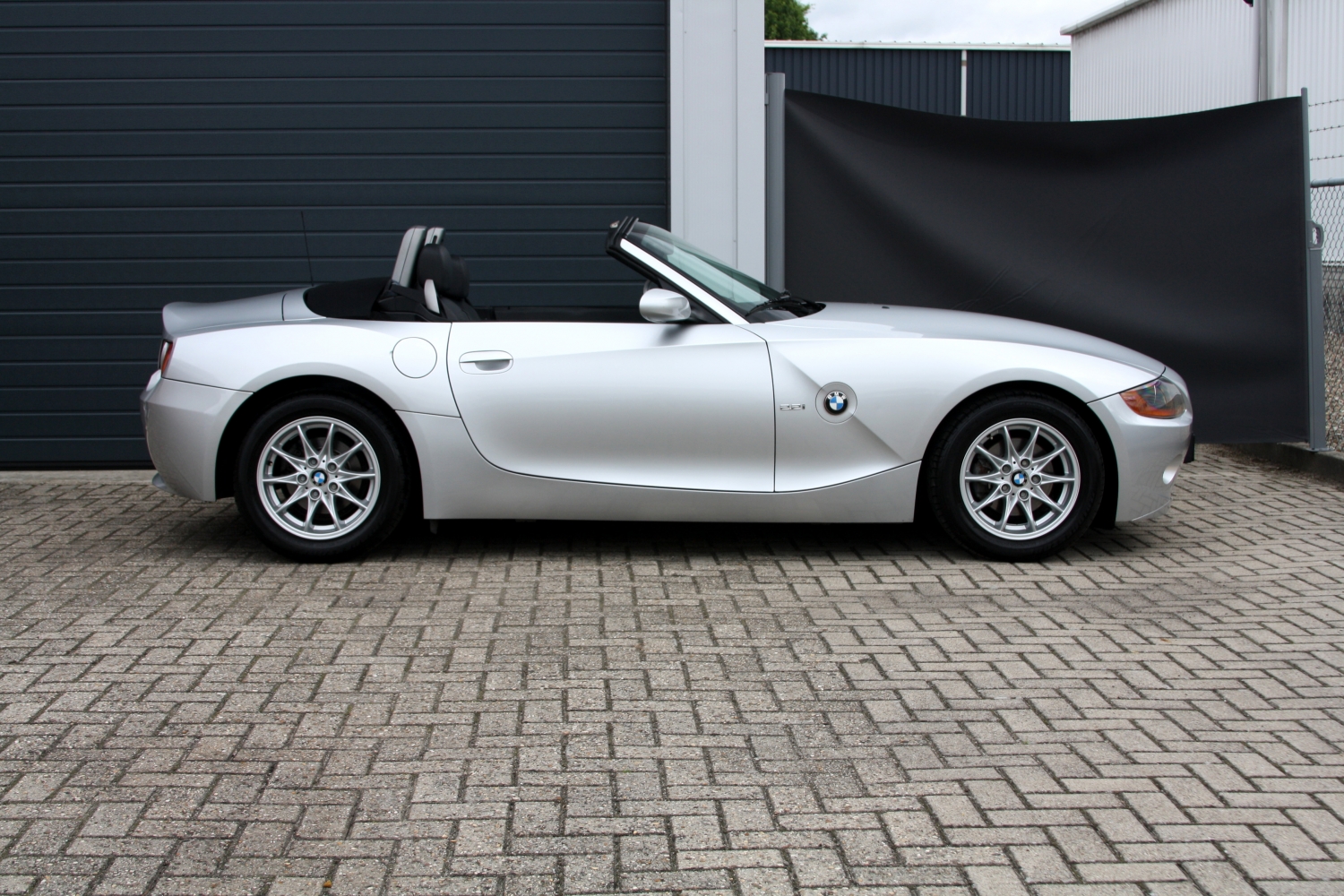 BMW-Z4-2.2i-Roadster-E85-2004-121.JPG