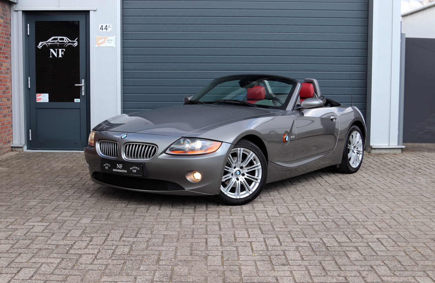 BMW-Z4-25i-E85-2004-95NNJR-001.JPG