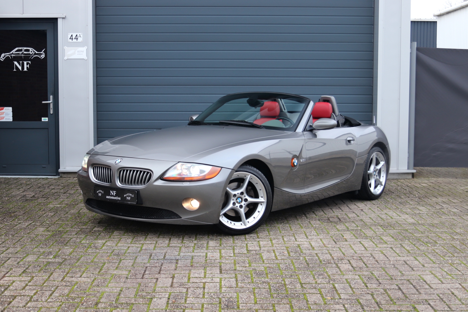 BMW-Z4-Roadster-30i-E85-2003-7046-001.JPG