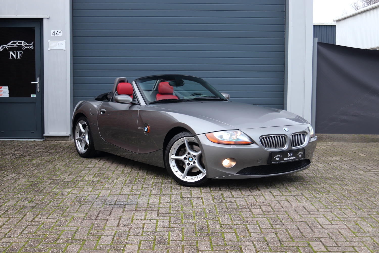 BMW-Z4-Roadster-30i-E85-2003-7046-003.JPG