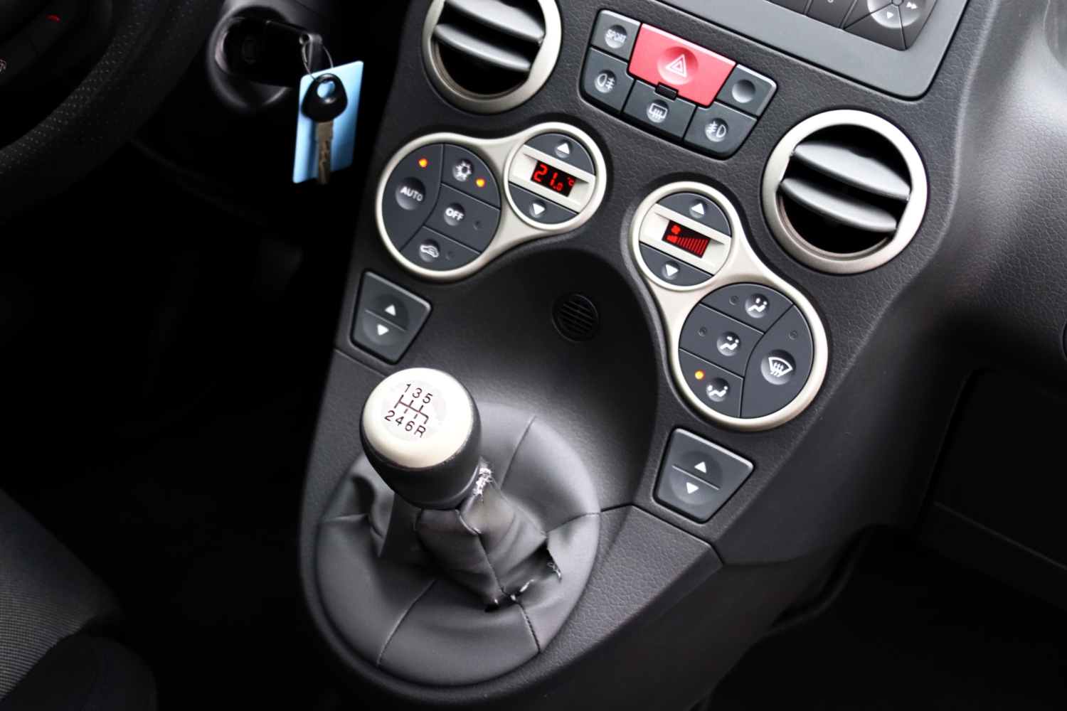 Fiat-Panda-100HP-2007-06XGLP-051.JPG
