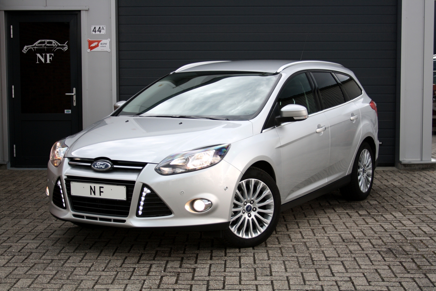 Ford-Focus-Wagon-1.0Ecoboost-Titanium-2013-006.JPG