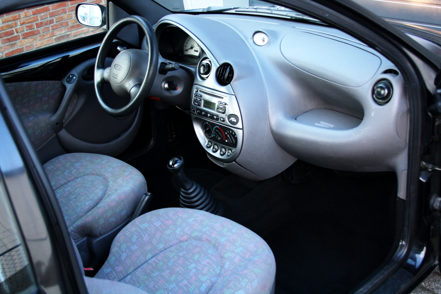 Ford-Ka-1.3-2001-026.JPG