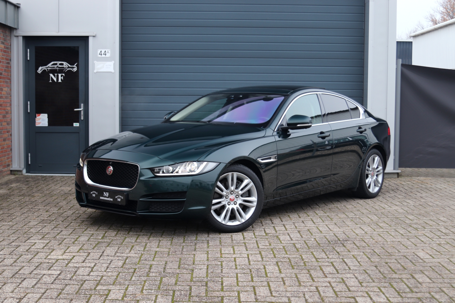 Jaguar-XE-25T-2015-R753SJ-001.JPG