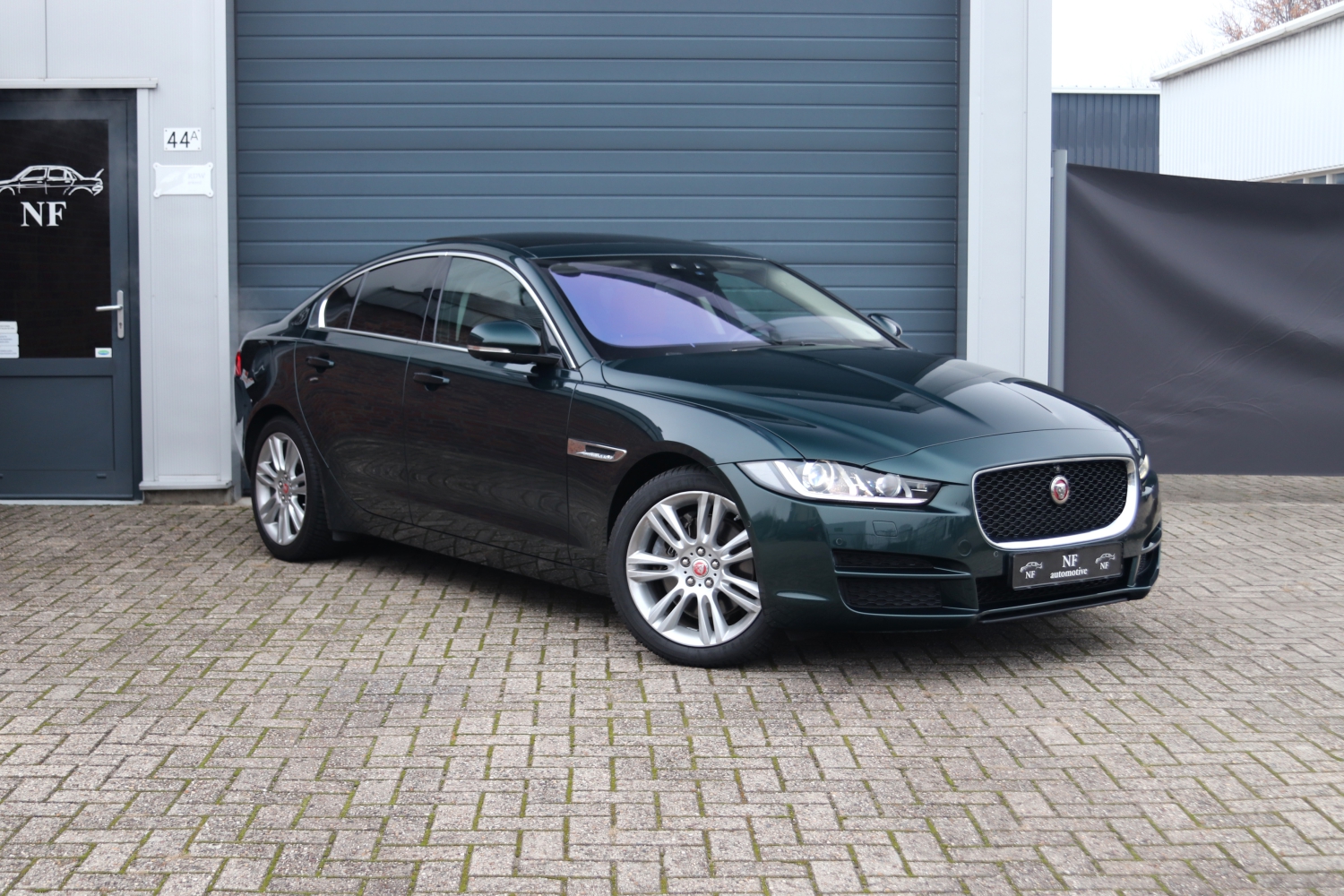 Jaguar-XE-25T-2015-R753SJ-009.JPG