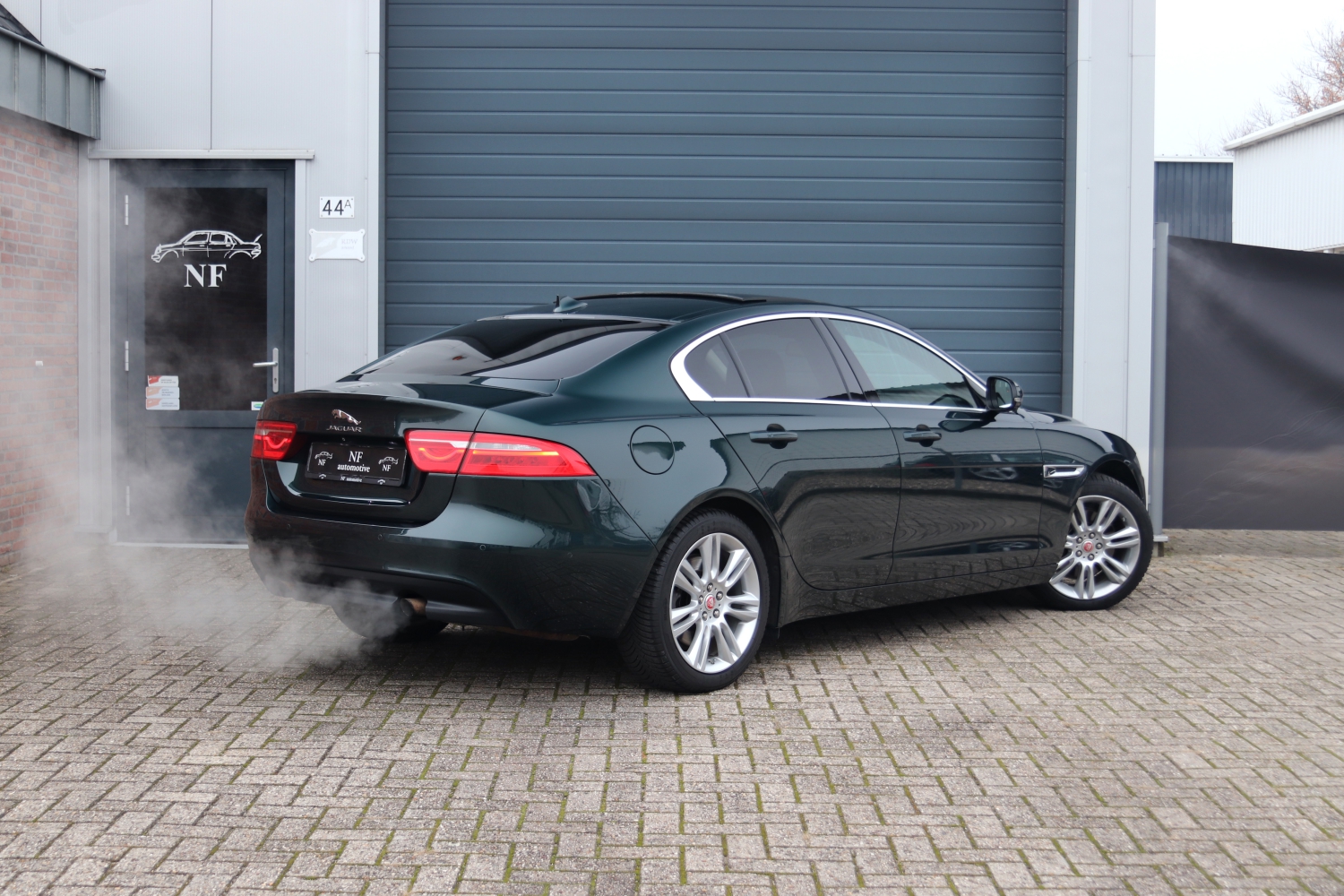 Jaguar-XE-25T-2015-R753SJ-014.JPG