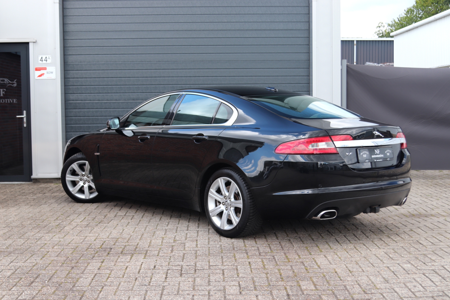 Jaguar-XF-X250-2009-87JND9-011.JPG