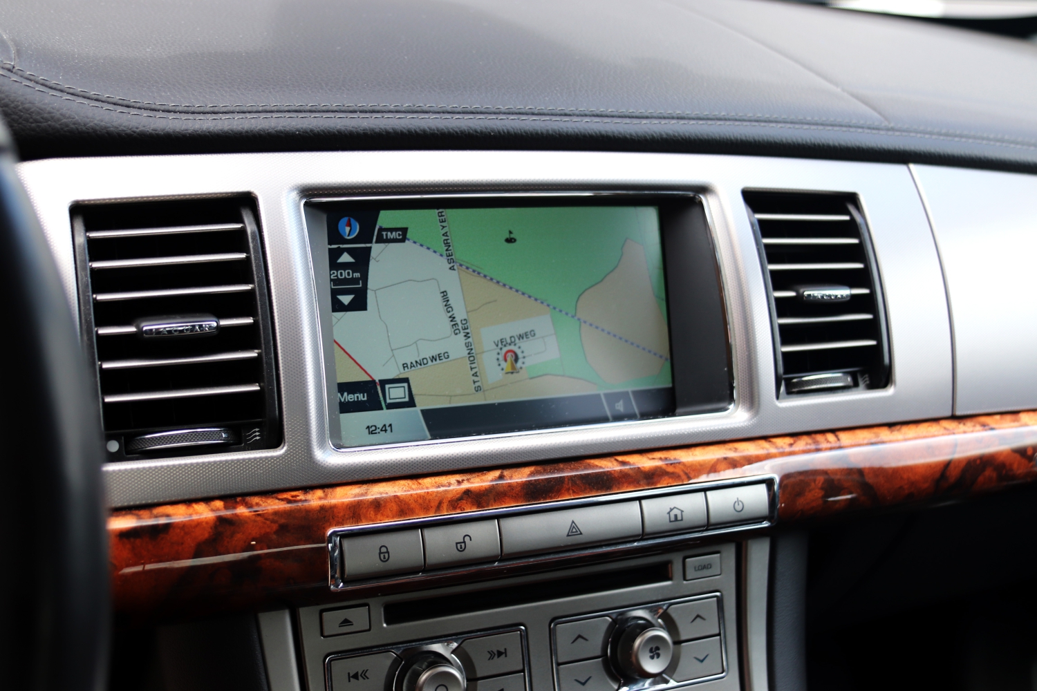 Jaguar-XF-X250-2009-87JND9-038.JPG