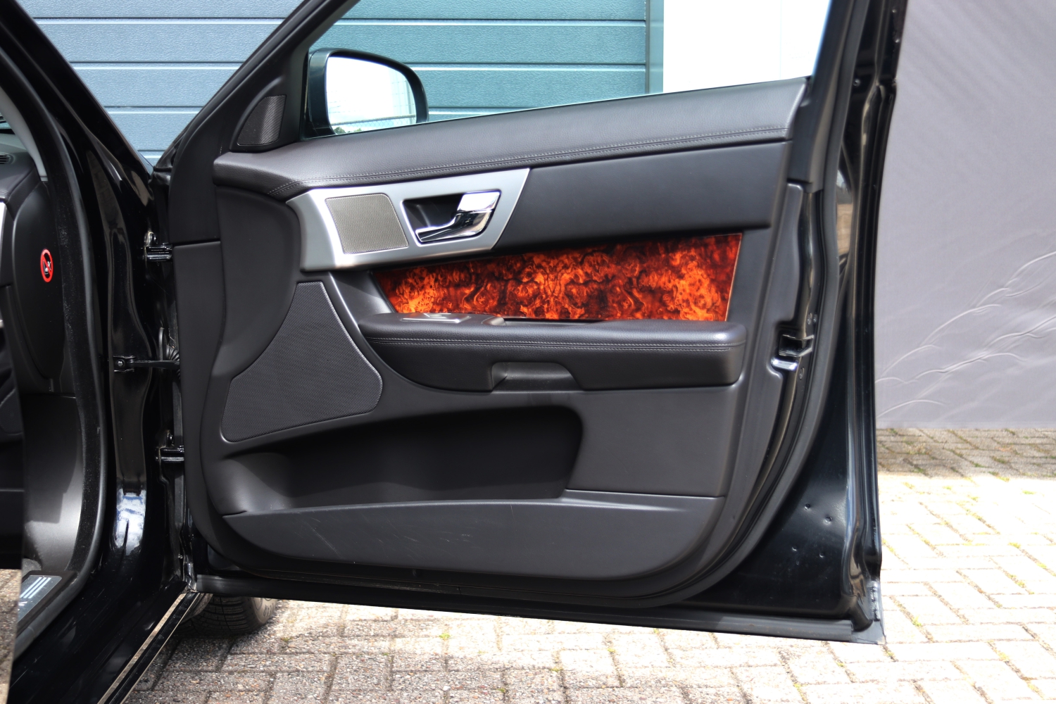 Jaguar-XF-X250-2009-87JND9-043.JPG