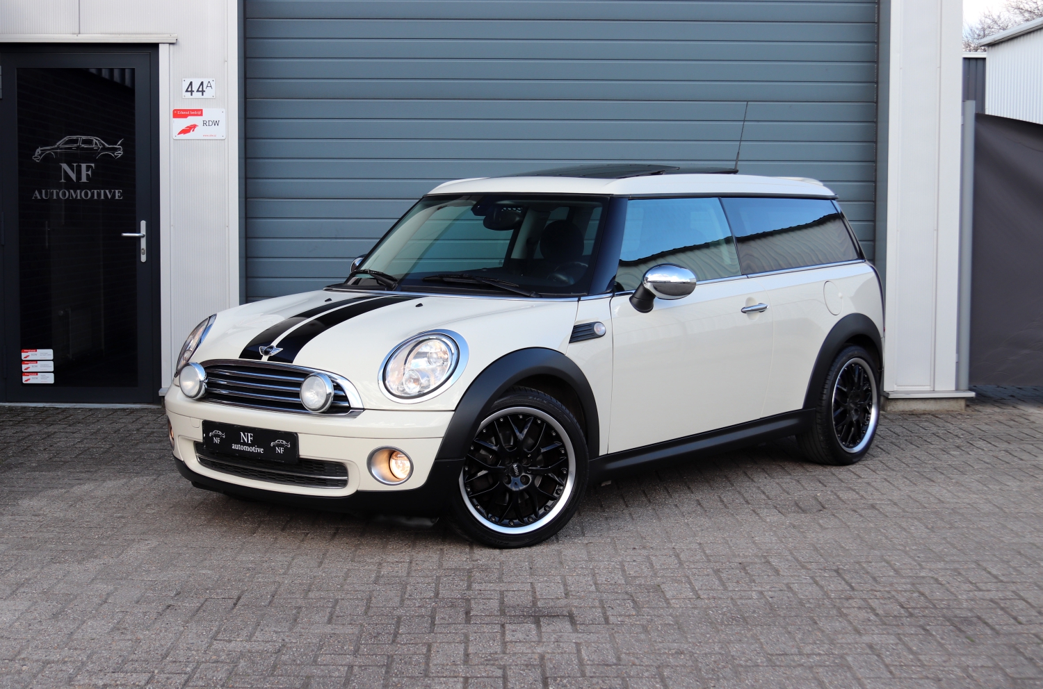 MINI-Clubman-Cooper-R55-2009-2930-001.JPG