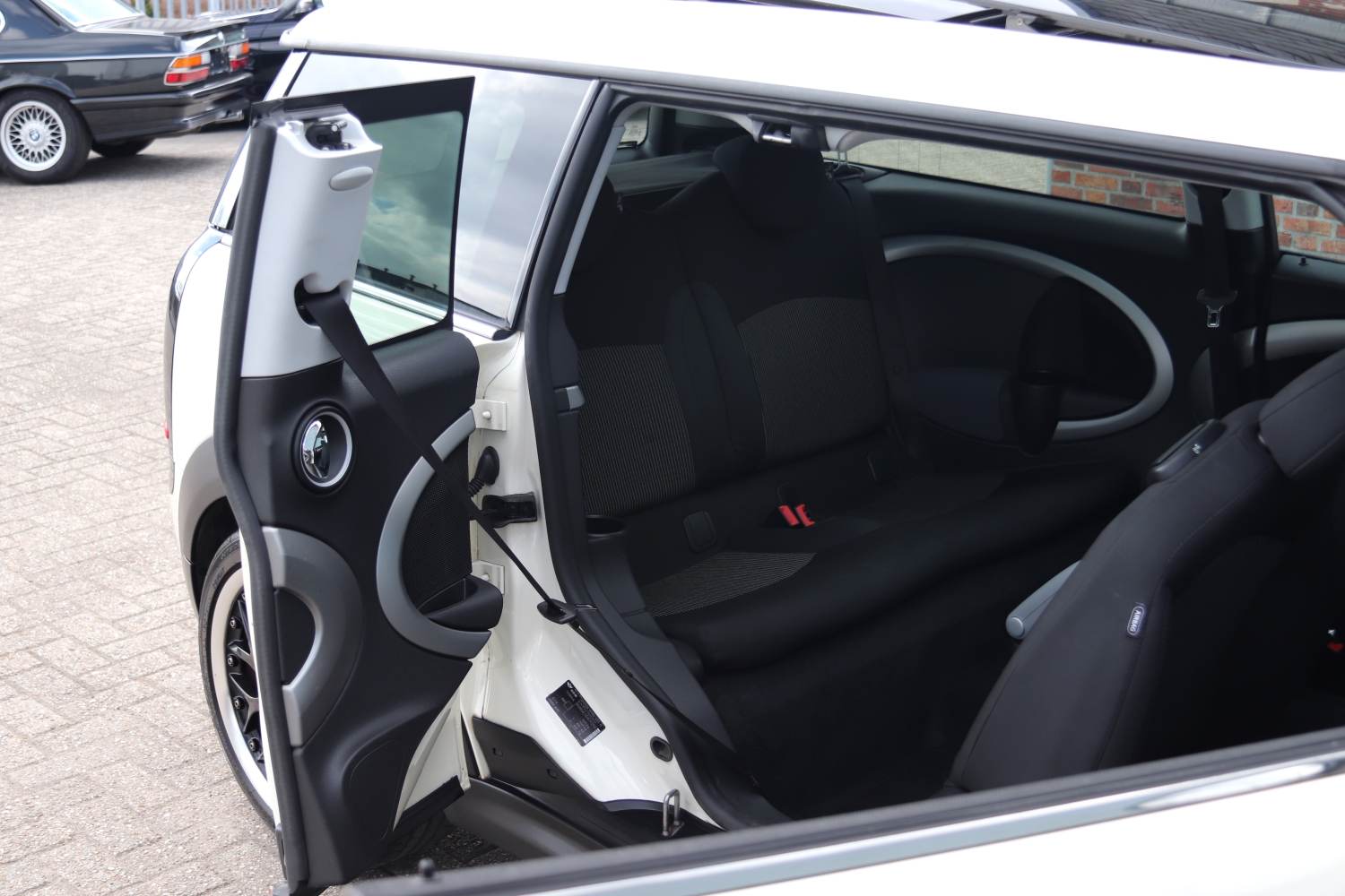 MINI-Clubman-Cooper-R55-2009-2930-037.JPG