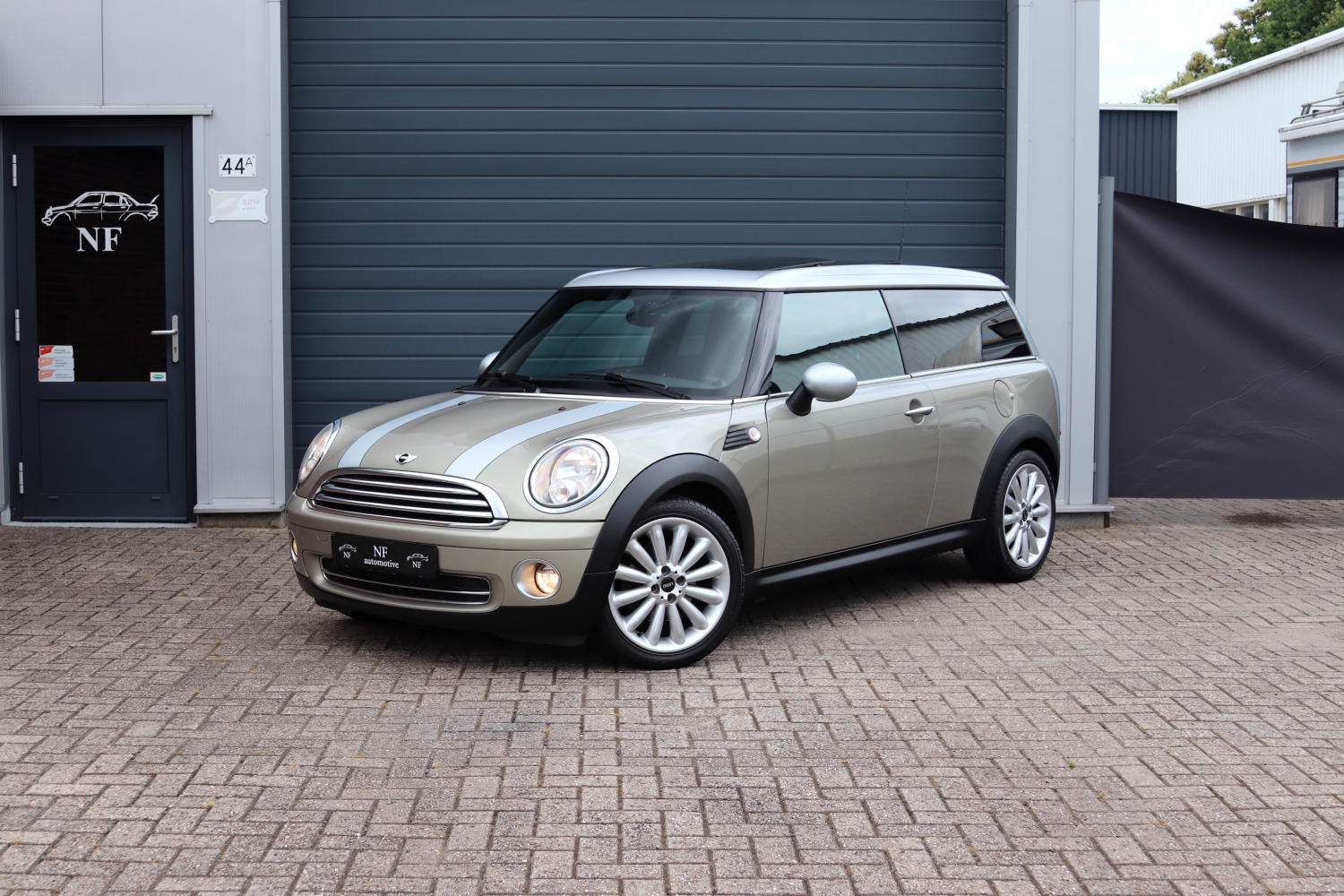 MINI-Clubman-Cooper-R55-RF879H-001.JPG