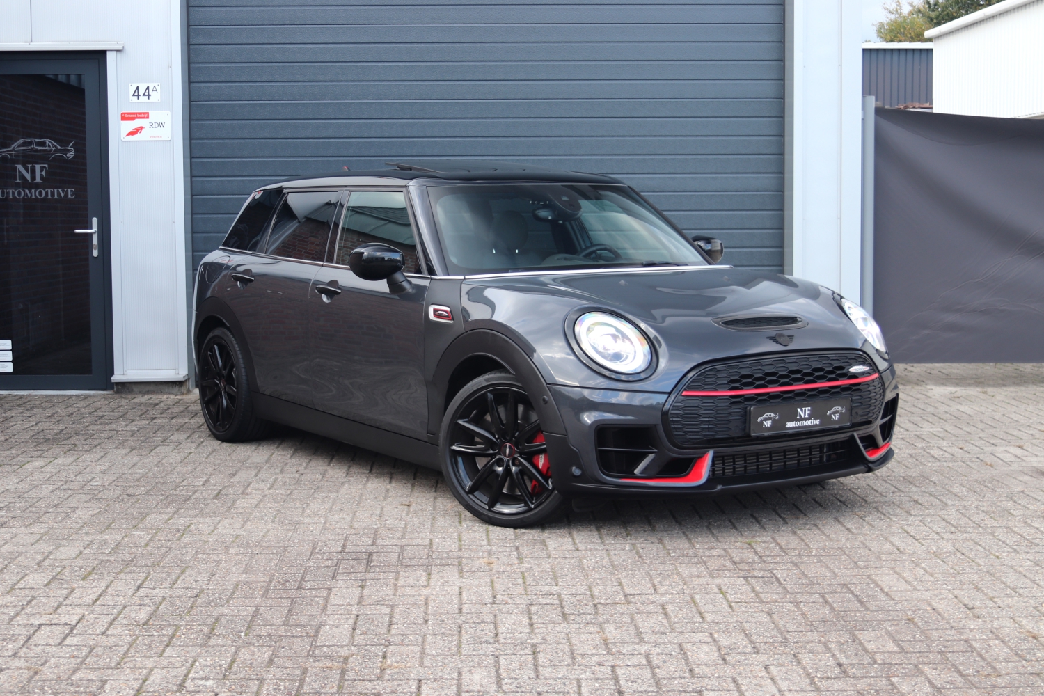 MINI-Clubman-JCW-2020-0239-003.JPG