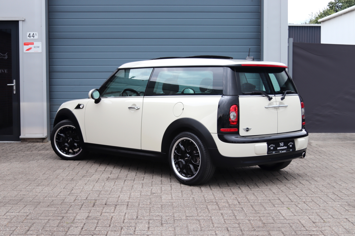 MINI-Clubman-R55-2010-6445-004.JPG
