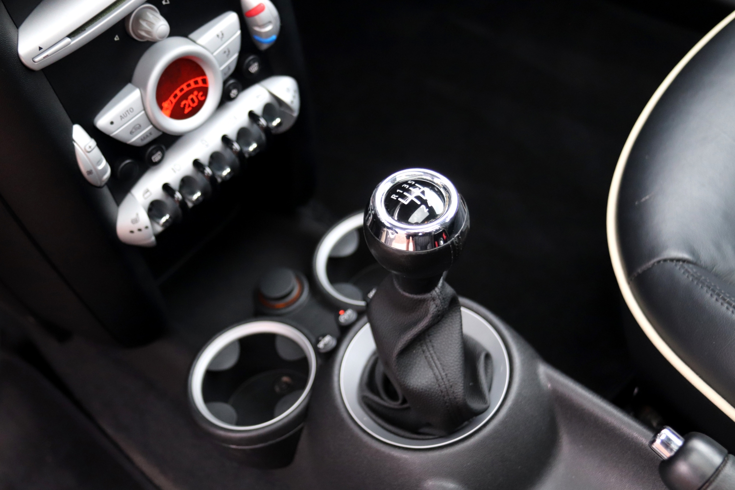 MINI-Clubman-R55-2010-6445-058.JPG