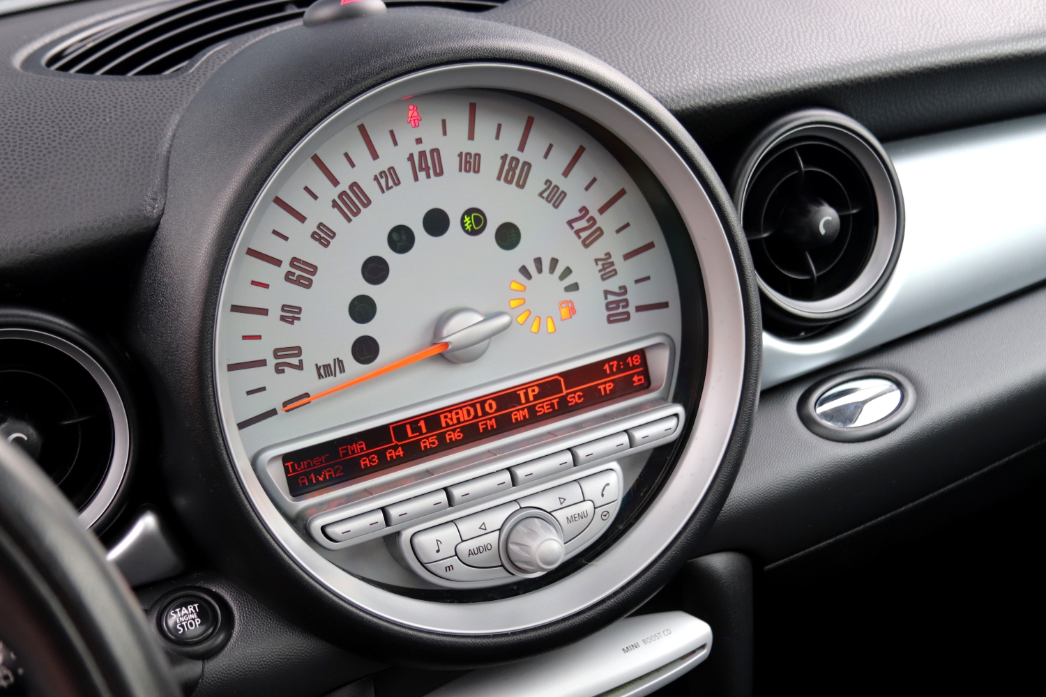MINI-Clubman-R55-2010-6445-062.JPG