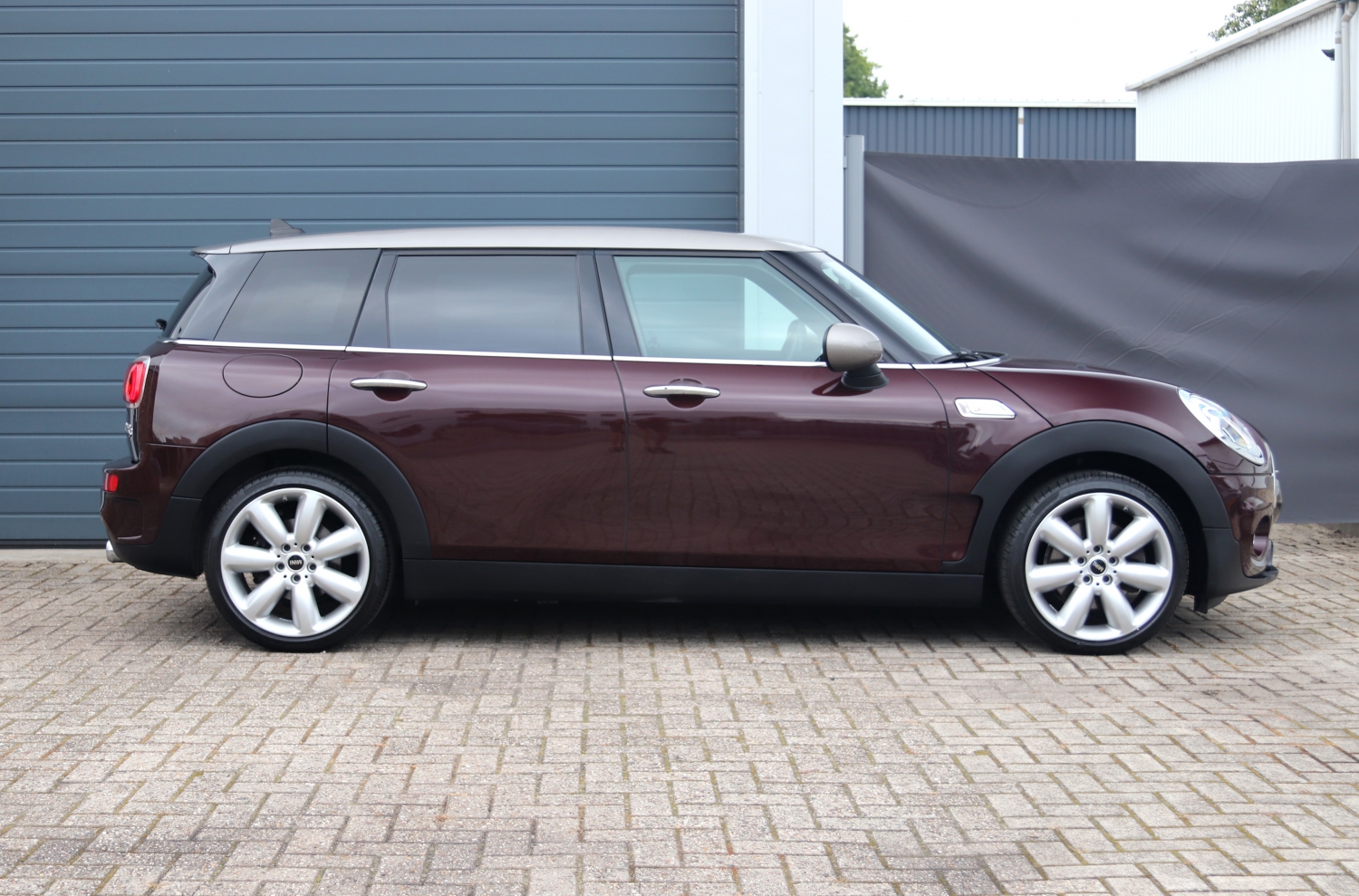 MINI-Clubman-S-F54-2016-L055ZB-087.JPG