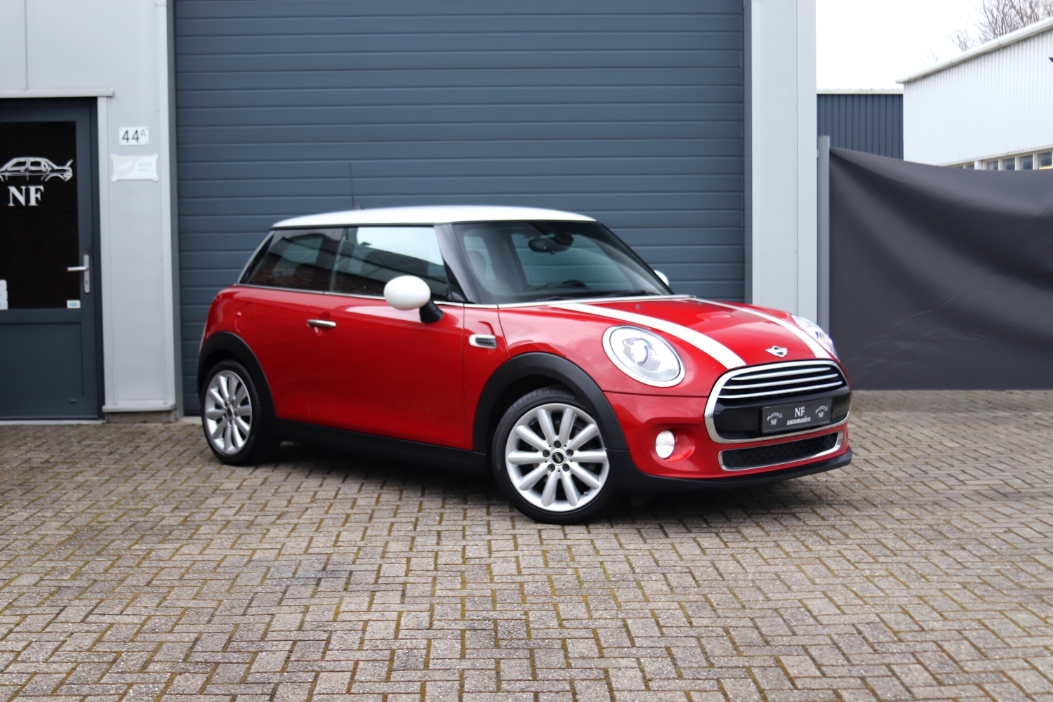 MINI-Cooper-15-F56-2014-003.JPG