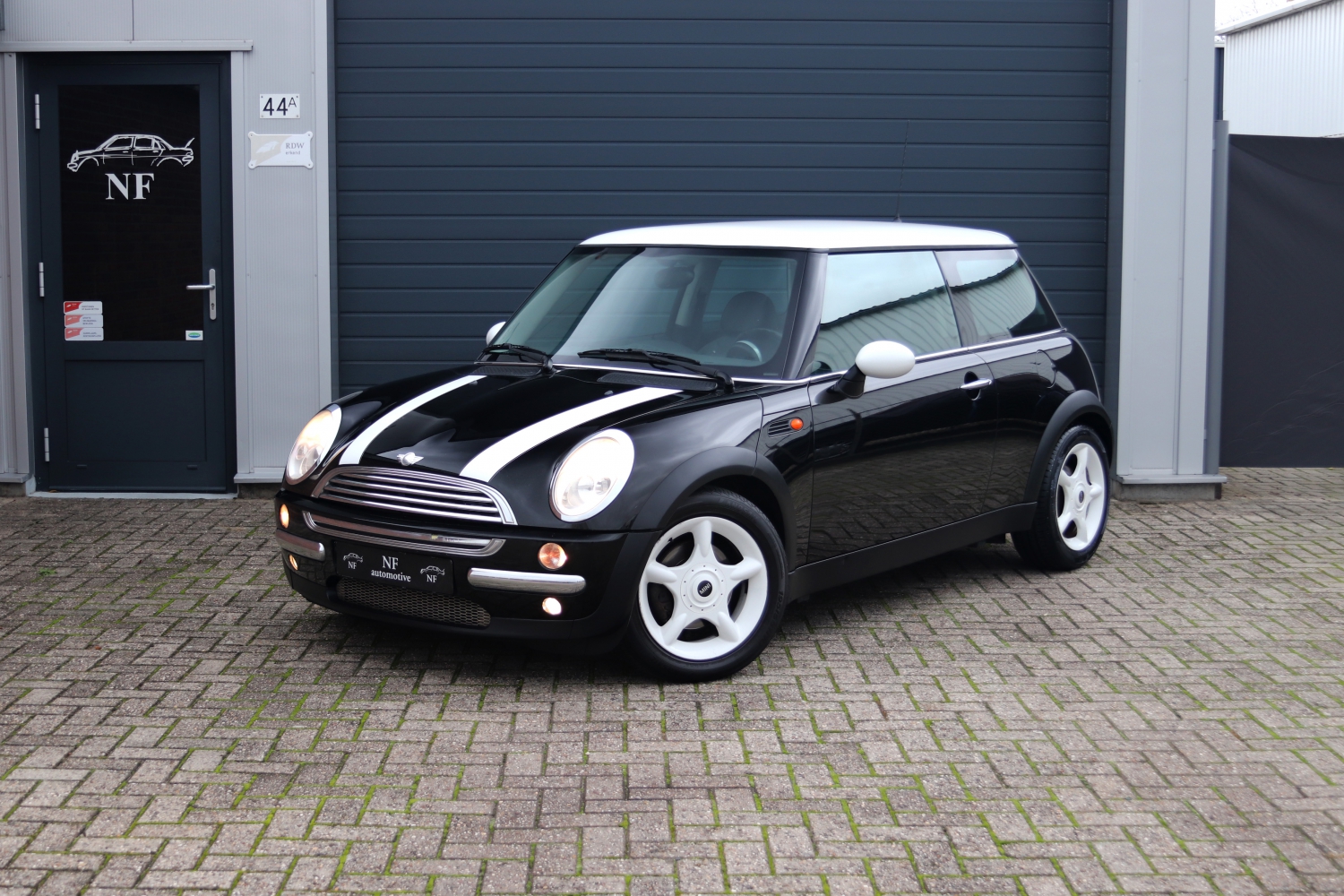 MINI-Cooper-R50-76JJZ4-001.JPG