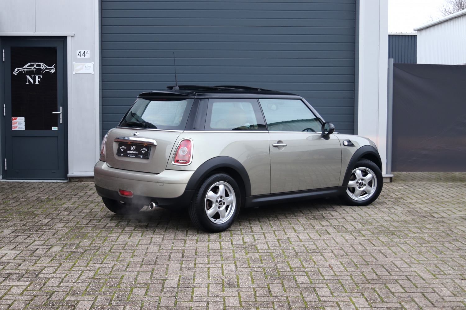 MINI-Cooper-R56-2007-K499FR-005.JPG