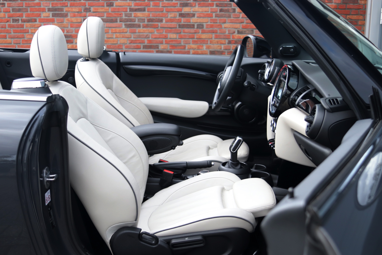 MINI-Cooper-S-Convertible-F57-2019-036.JPG