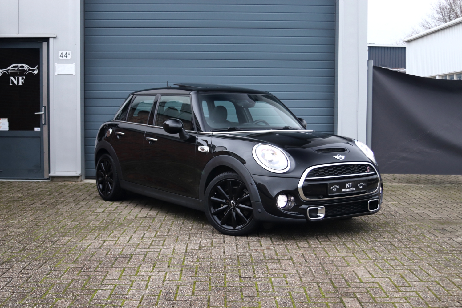 MINI-Cooper-S-F55-2015-X411NV-003.JPG