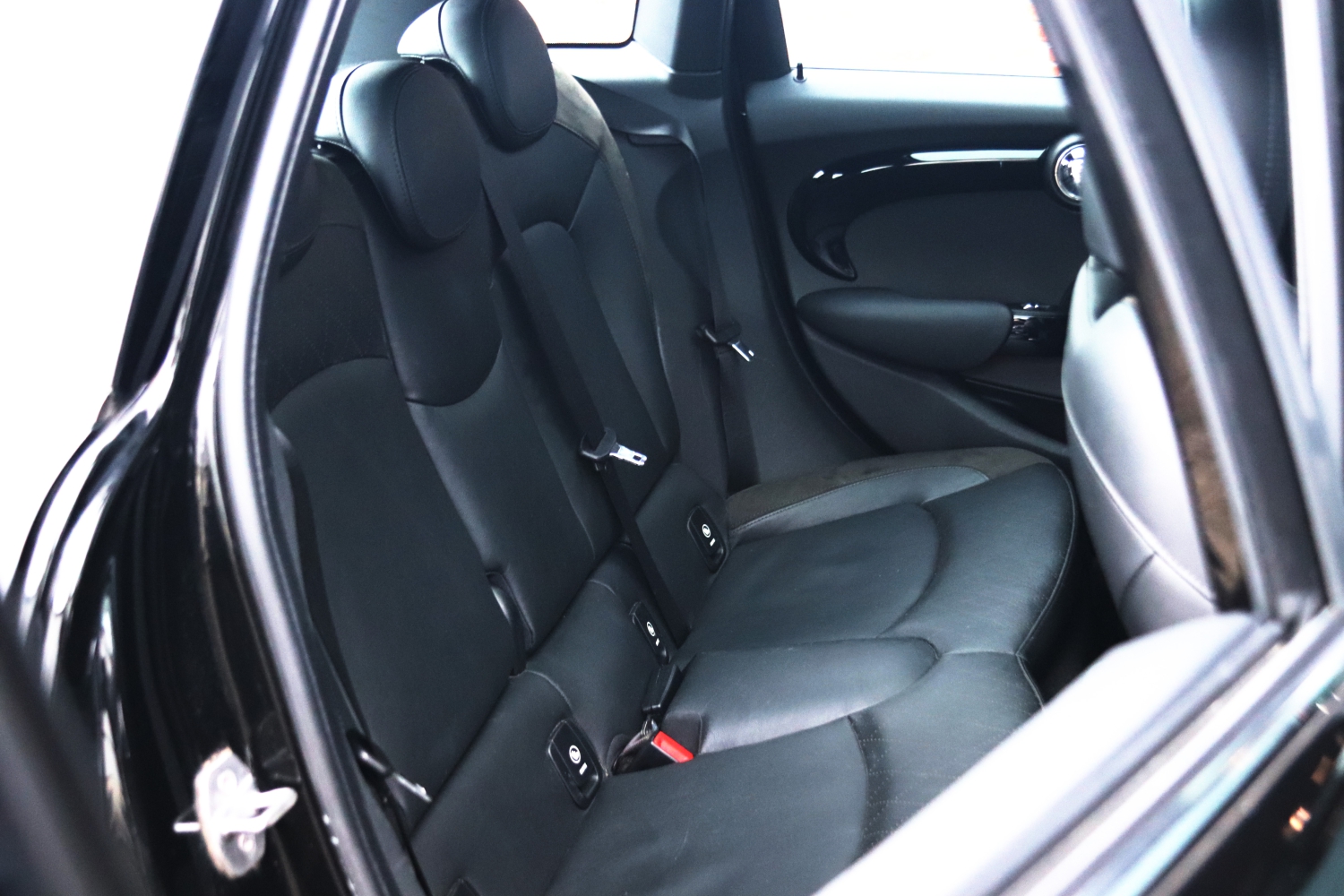 MINI-Cooper-S-F55-2015-X411NV-011.JPG