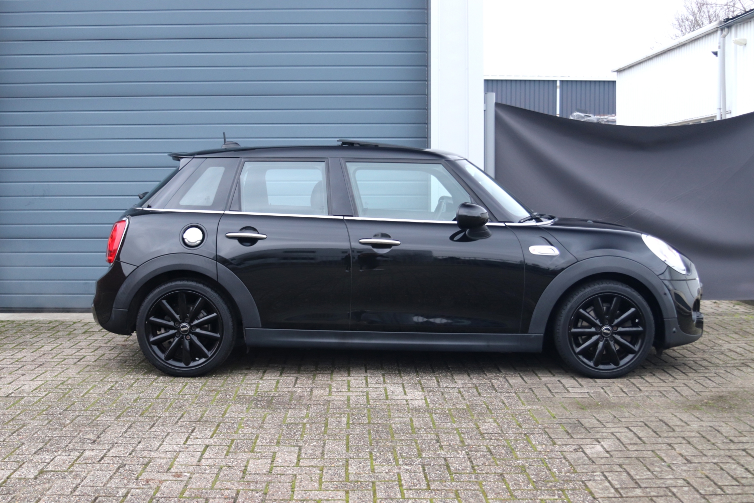 MINI-Cooper-S-F55-2015-X411NV-021.JPG