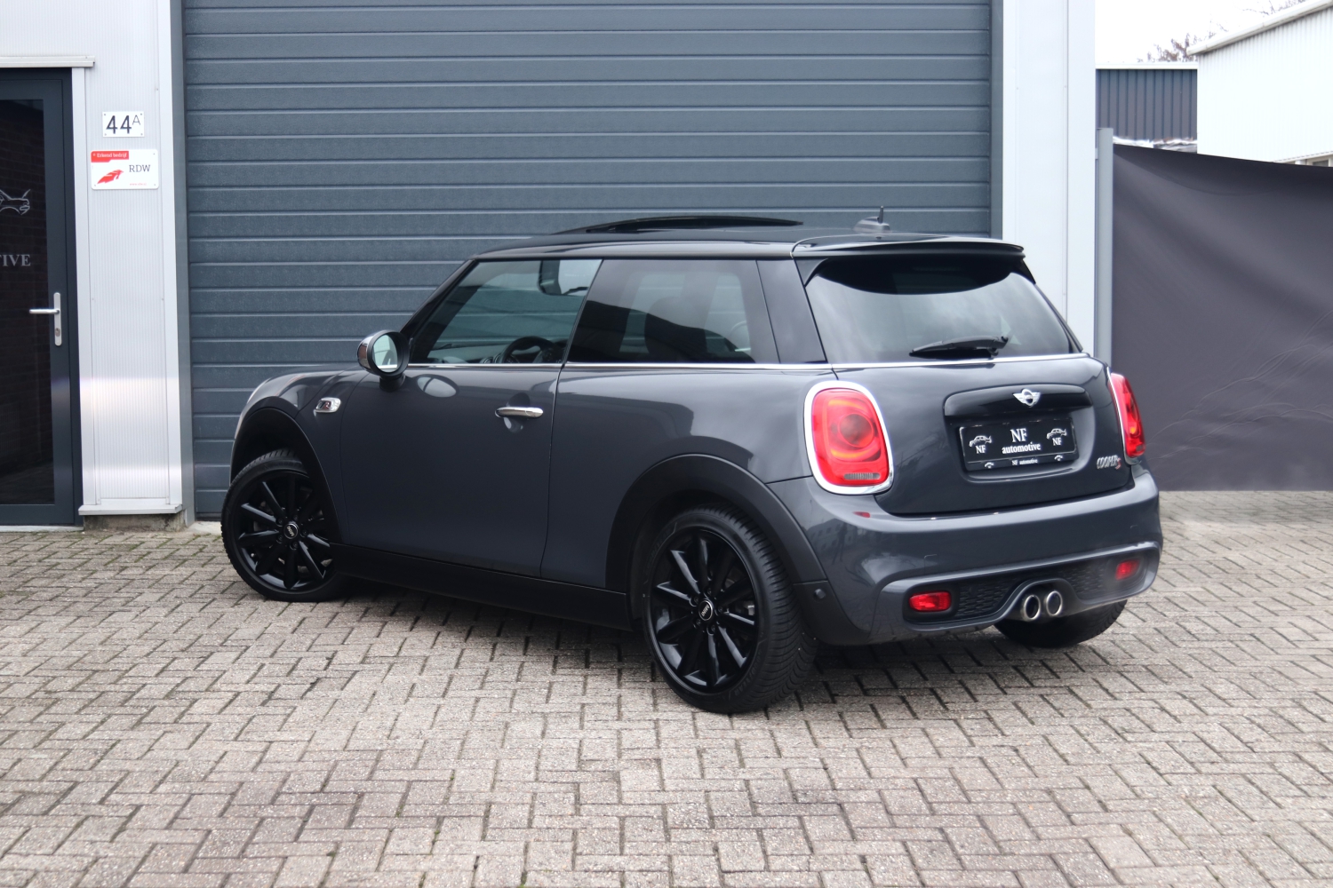 MINI-Cooper-S-F56-2014-0441-014.JPG