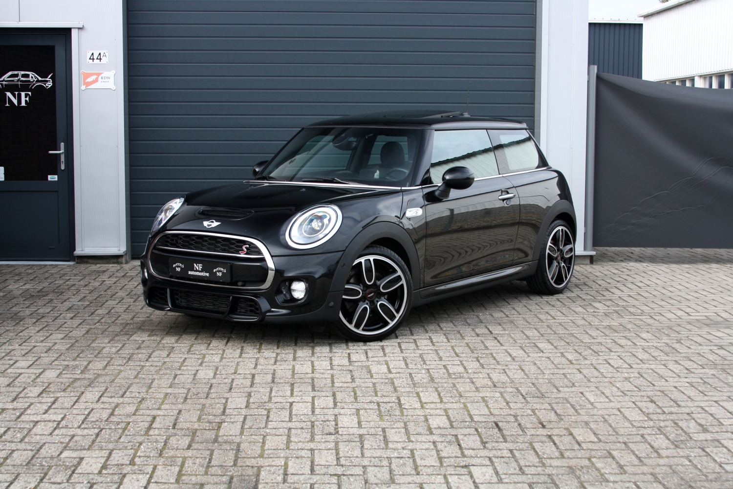 MINI-Cooper-S-F56-2016-001.JPG