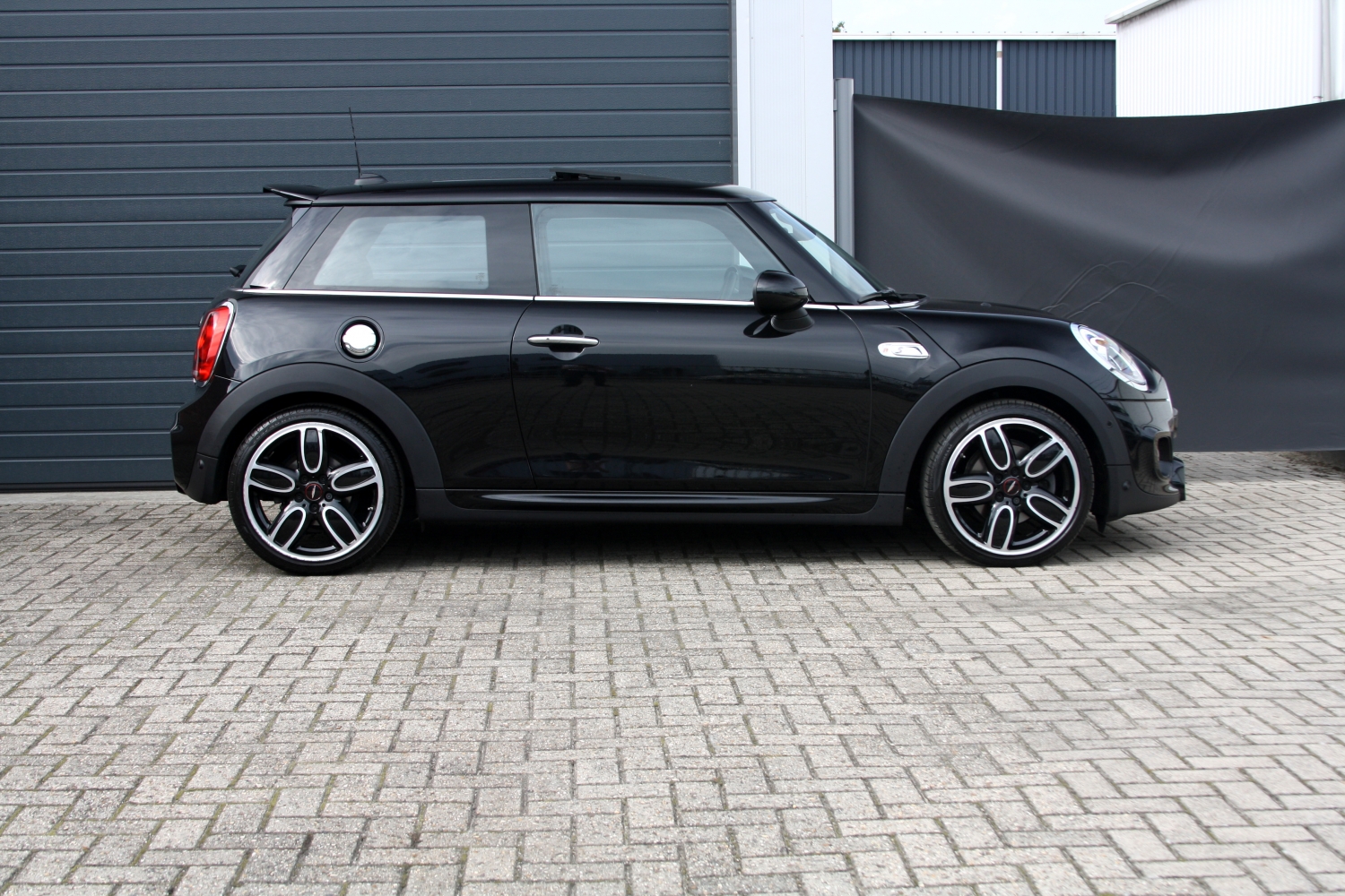 MINI-Cooper-S-F56-2016-130.JPG