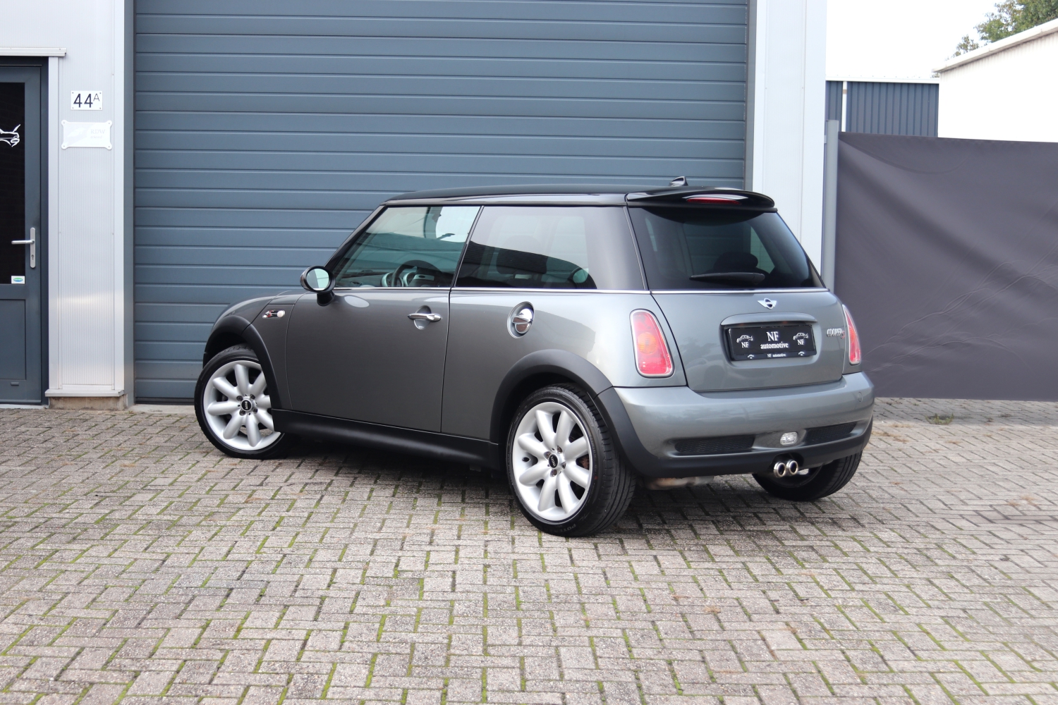 MINI-Cooper-S-R53-2003-2569-011.JPG