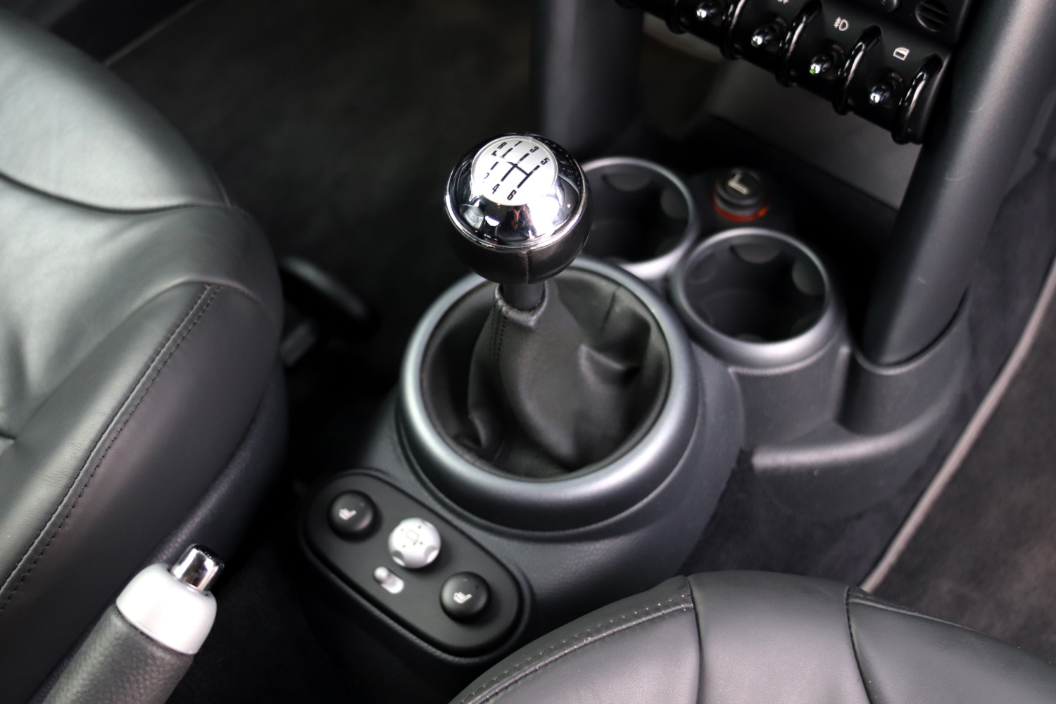 MINI-Cooper-S-R53-2003-2569-042.JPG