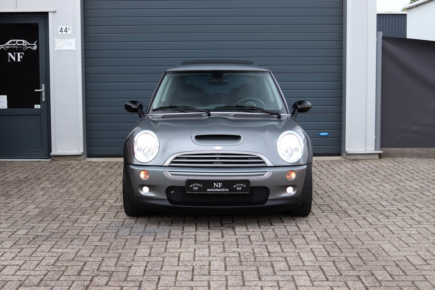 MINI-Cooper-S-R53-2004-57RHZ7-003.JPG