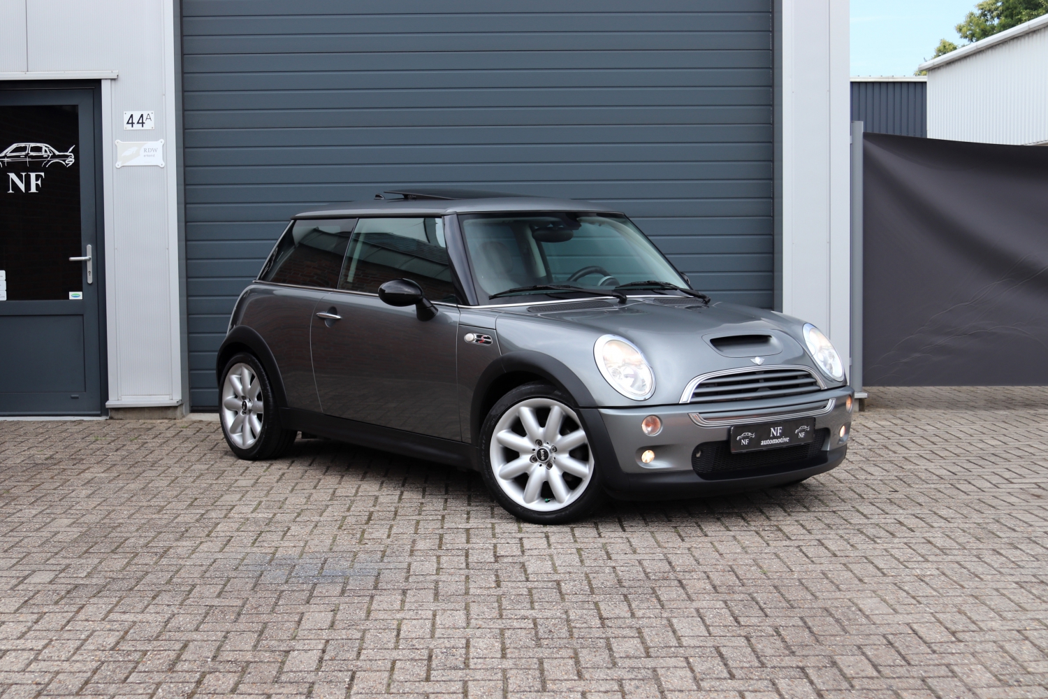 MINI-Cooper-S-R53-2004-57RHZ7-011.JPG