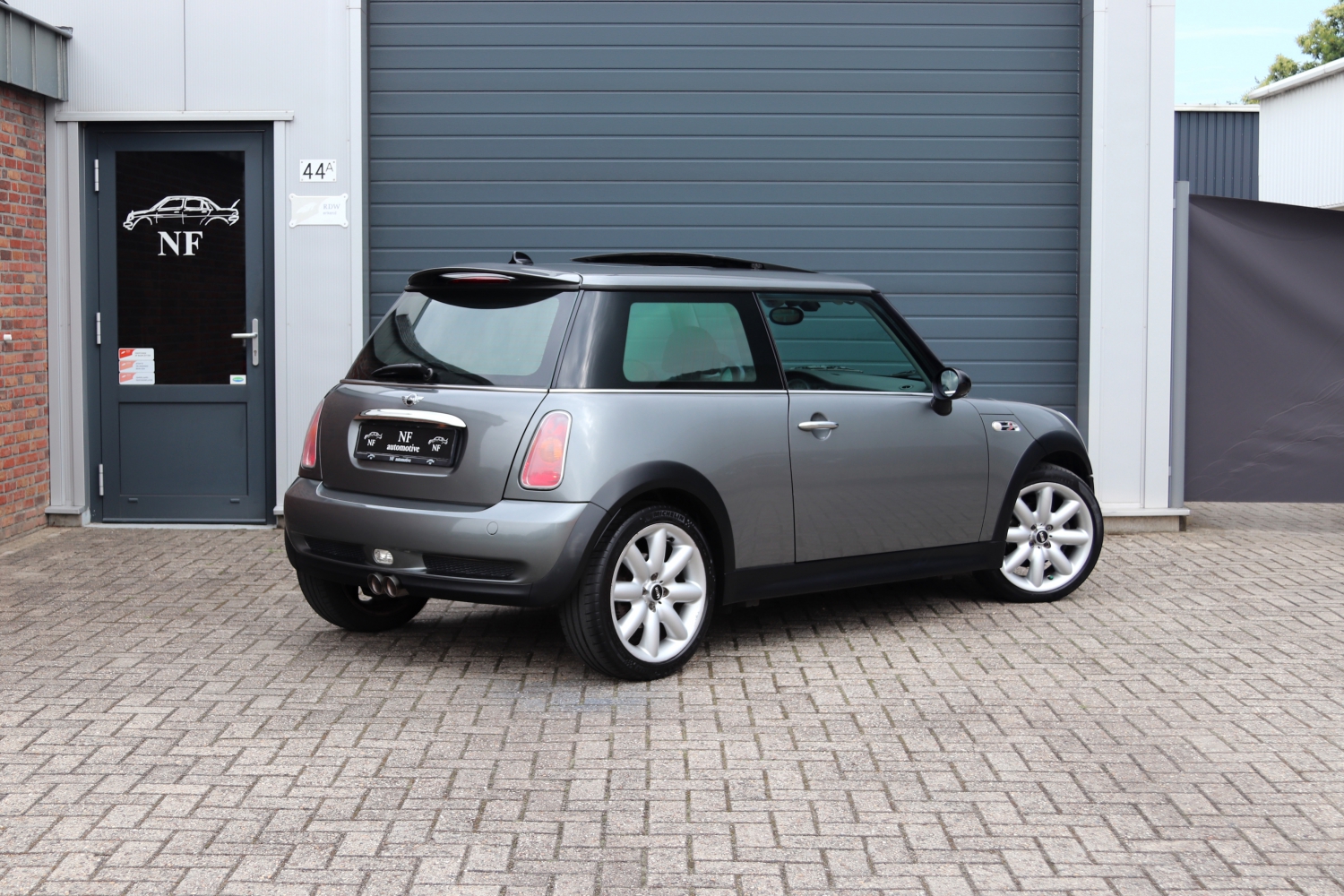 MINI-Cooper-S-R53-2004-57RHZ7-016.JPG