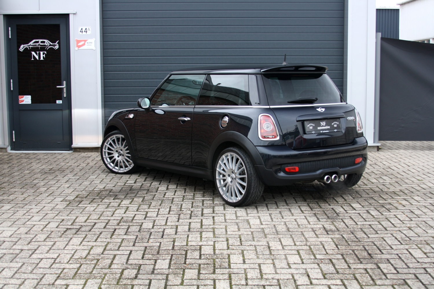 MINI-Cooper-S-R56-2007-032.JPG