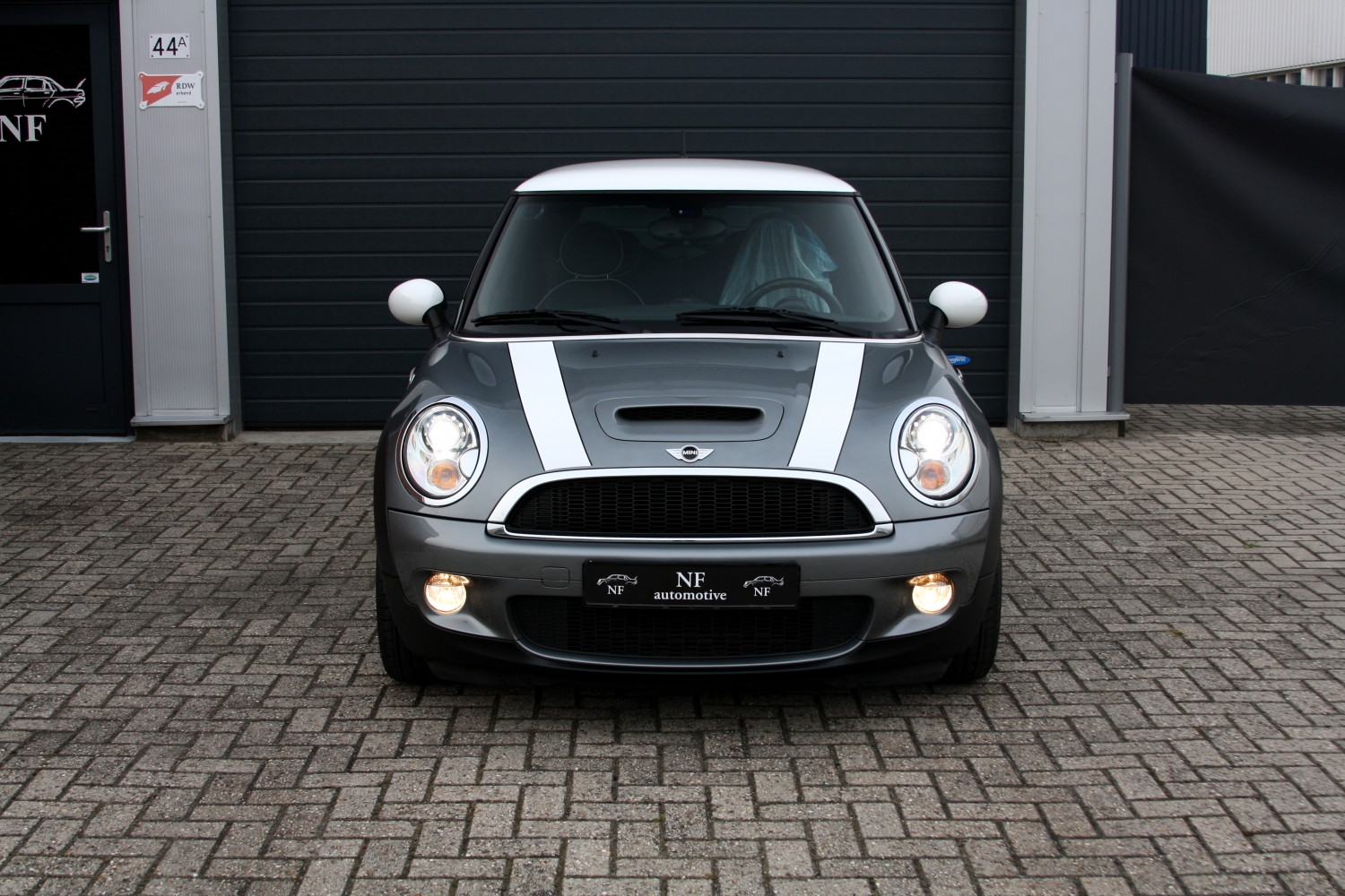 MINI-Cooper-S-R56-2008-044.JPG