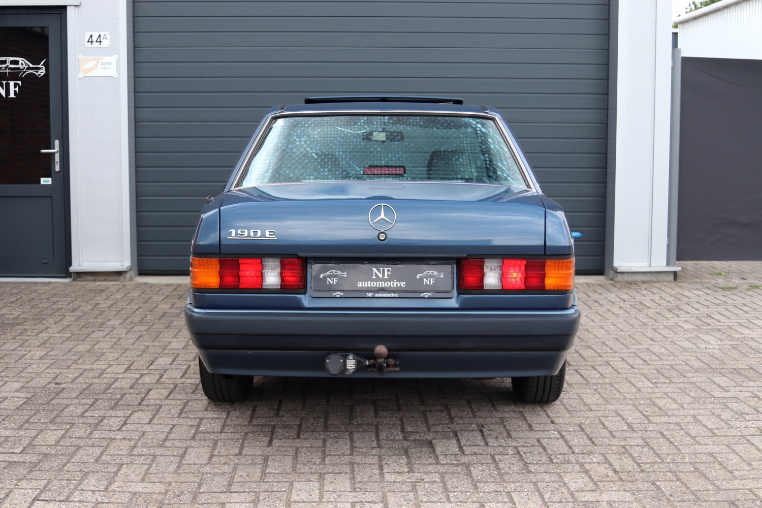 Mercedes-Benz-190E-2.0E-1989-06RZPH-016.JPG