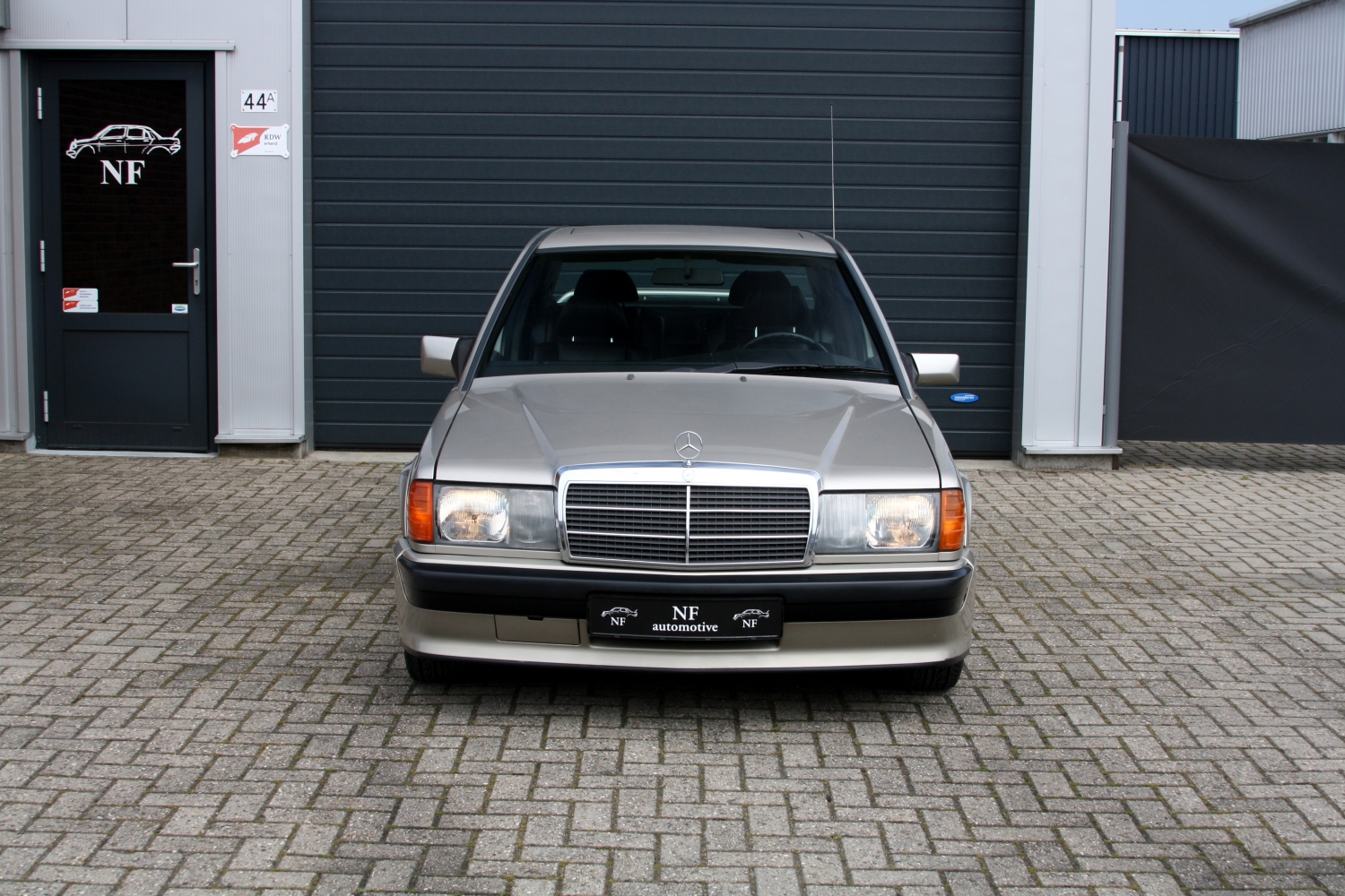 Mercedes-Benz-190E-2.3-16v-W201-1986-002.JPG