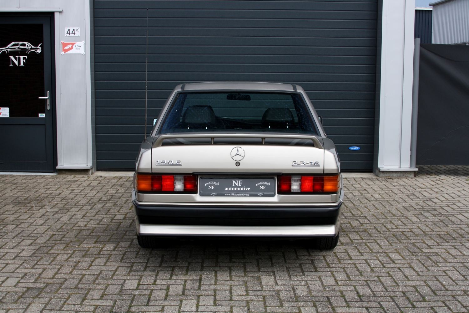 Mercedes-Benz-190E-2.3-16v-W201-1986-016.JPG