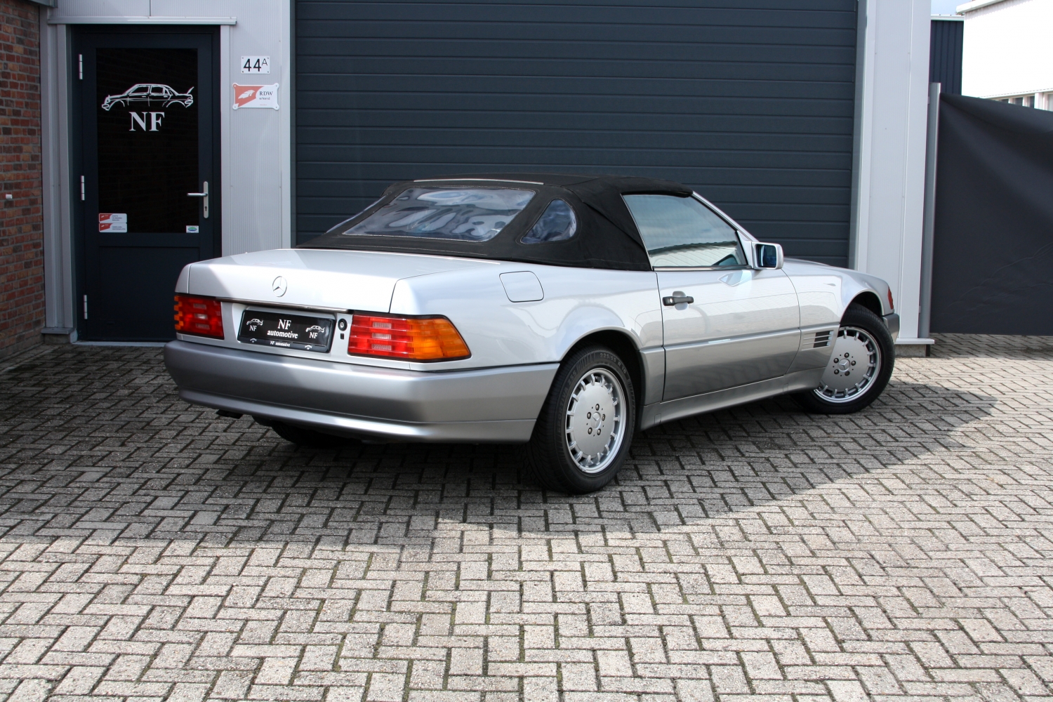 Mercedes-Benz-300SL24v-R129-1991-084.JPG