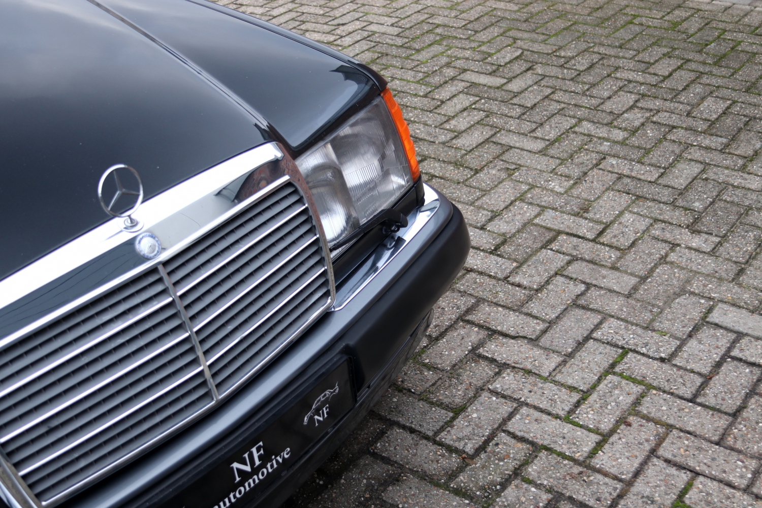 Mercedes-Benz-500E-W124-1991-52GSN5-065.JPG