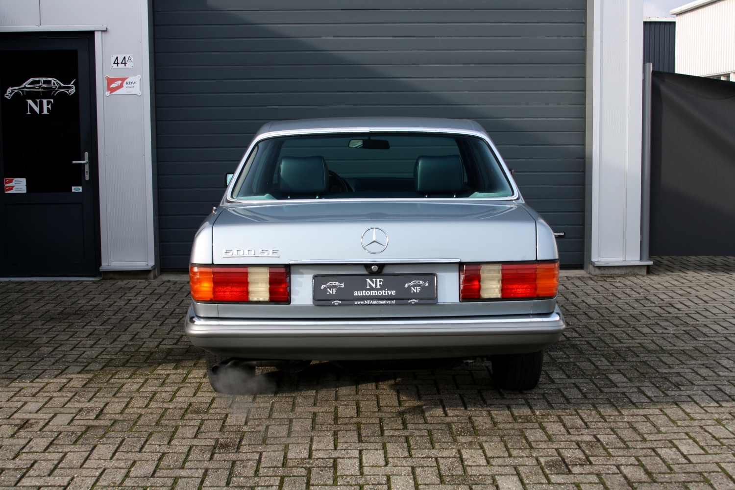 Mercedes-Benz-500SE-W126-1980-018.JPG