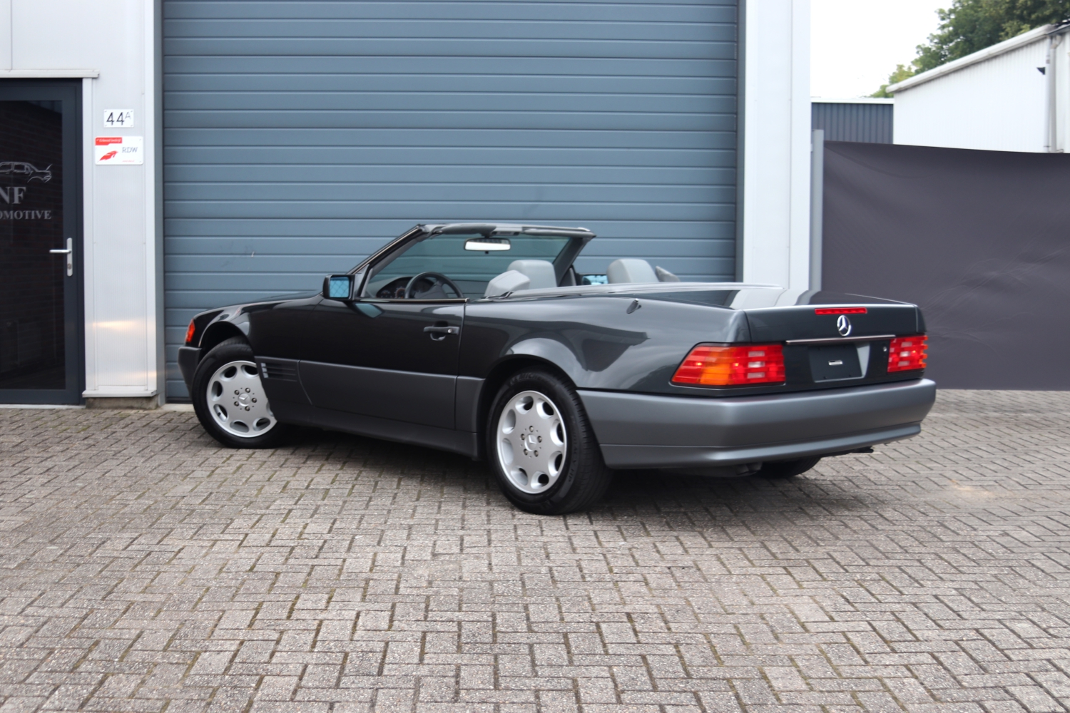 Mercedes-Benz-500SL-R129-1991-TF395D-016.JPG