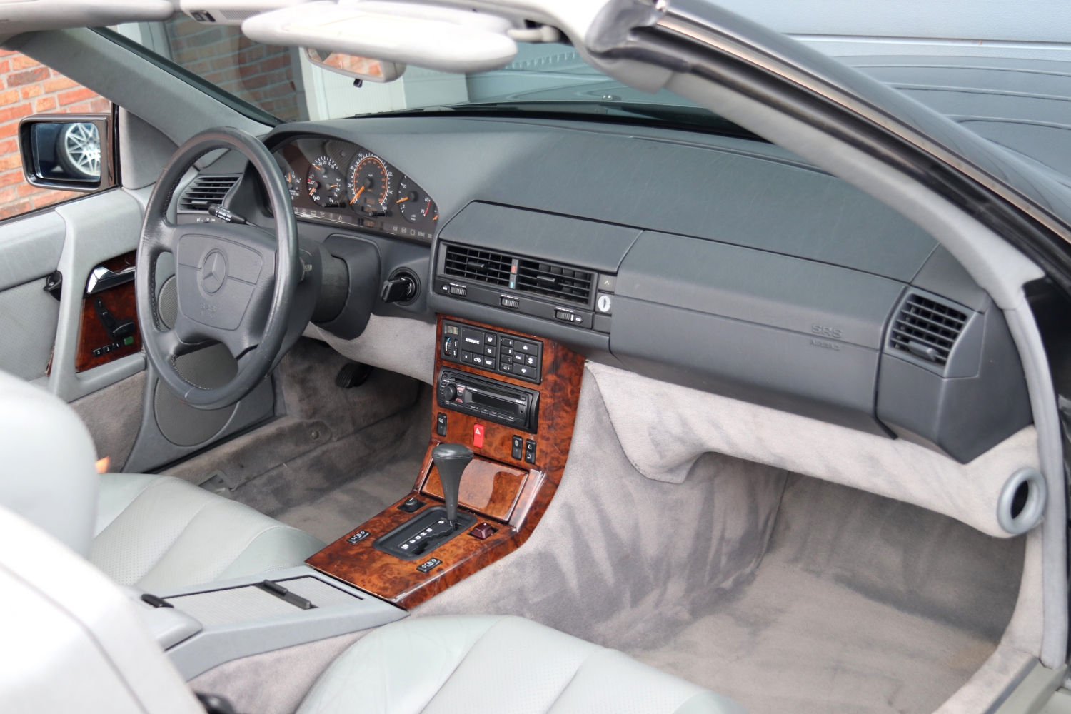 Mercedes-Benz-500SL-R129-1991-TF395D-032.JPG