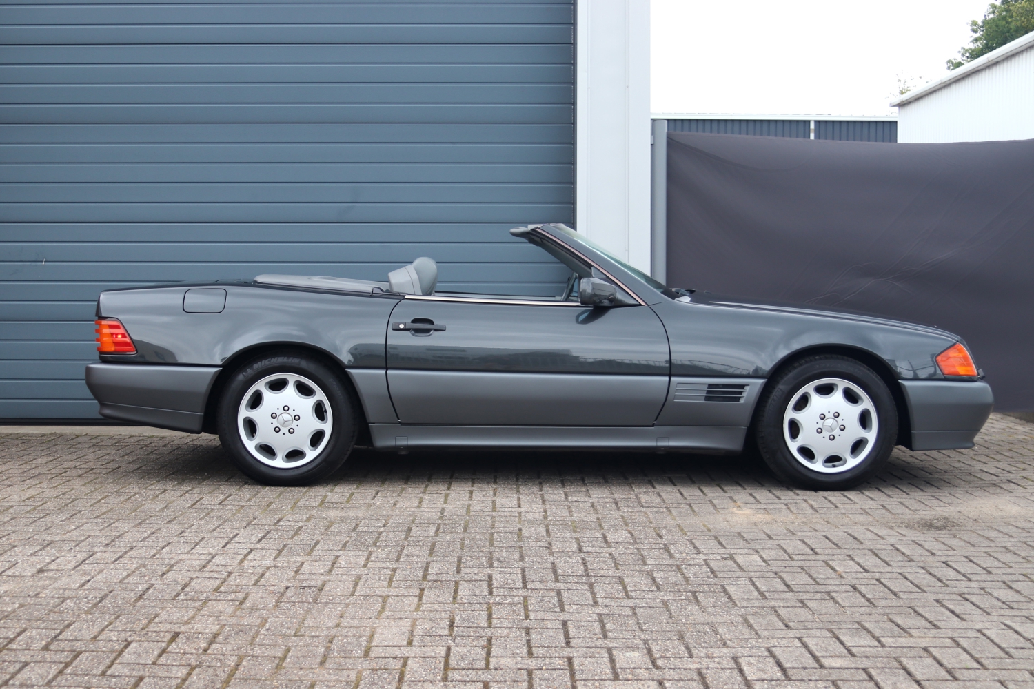 Mercedes-Benz-500SL-R129-1991-TF395D-075.JPG