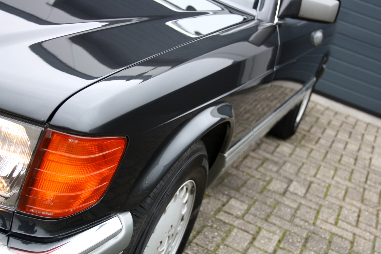 Mercedes-Benz-560SEC-C126-1987-047.JPG