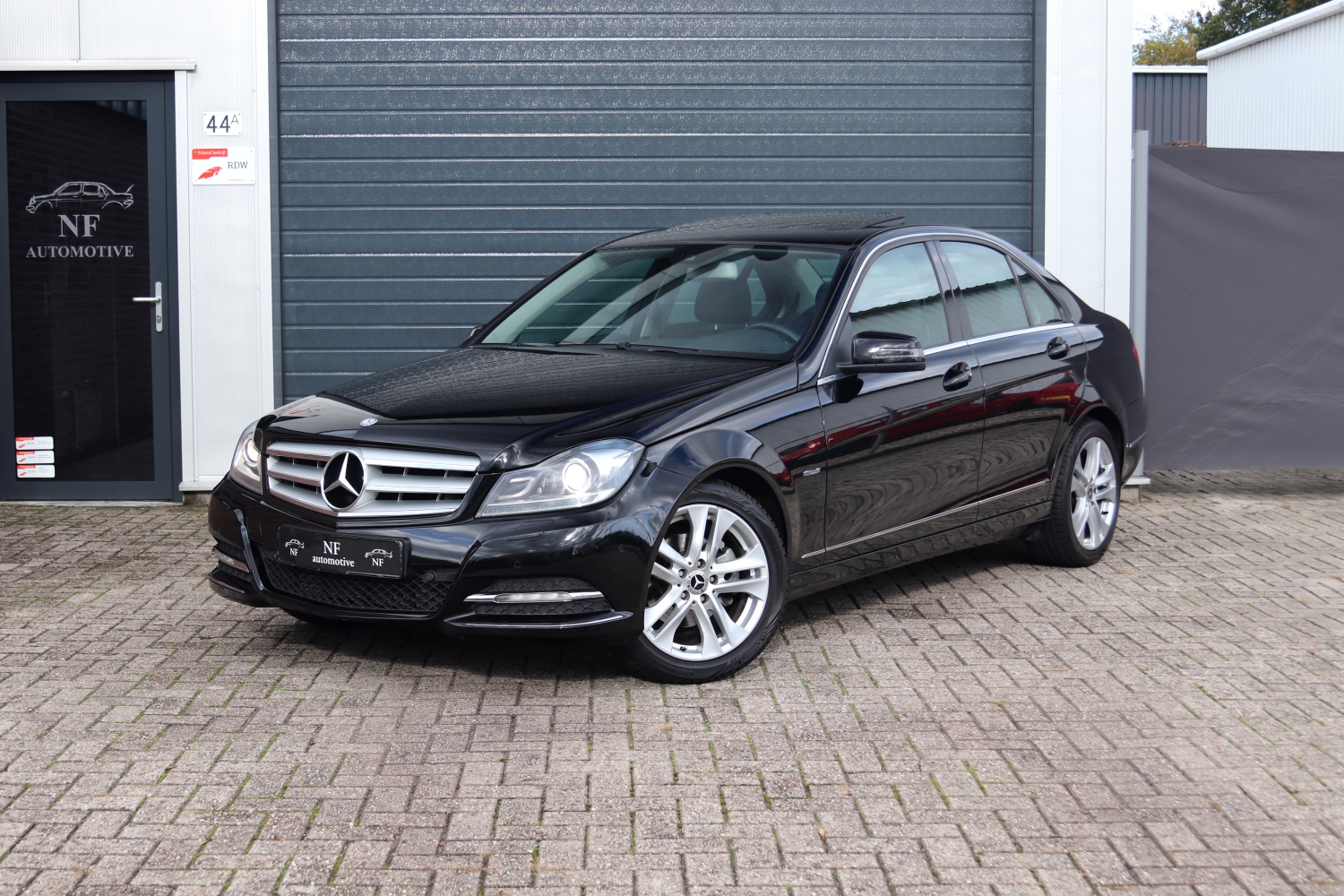 Mercedes-Benz-C180-W204-2012-77ZSF8-001.JPG