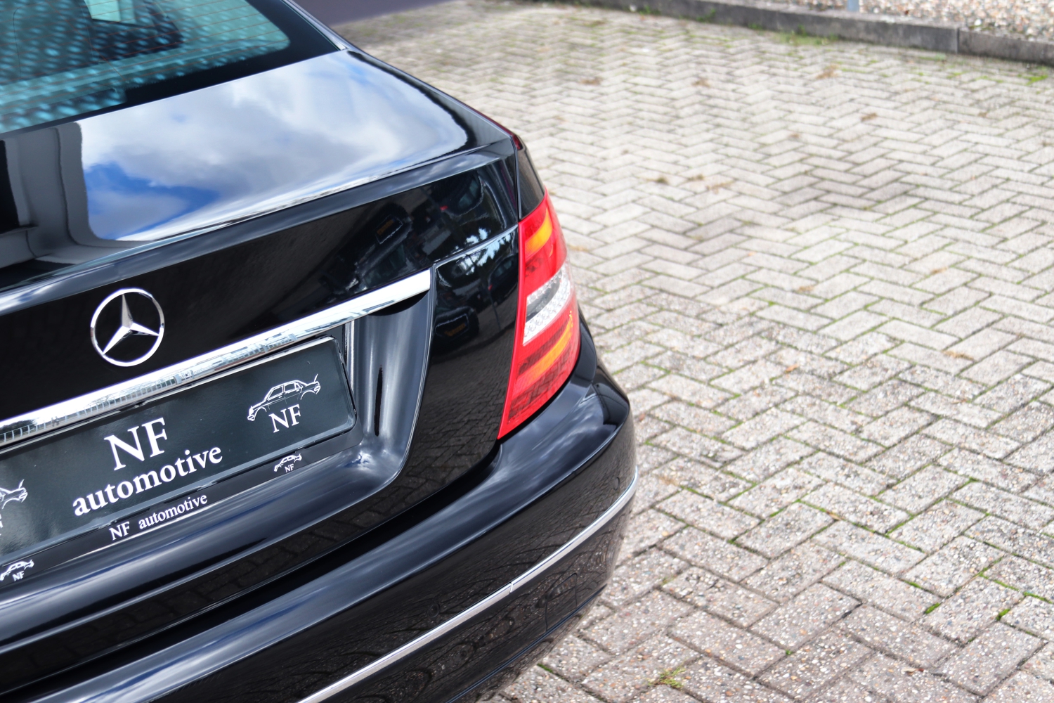Mercedes-Benz-C180-W204-2012-77ZSF8-065.JPG